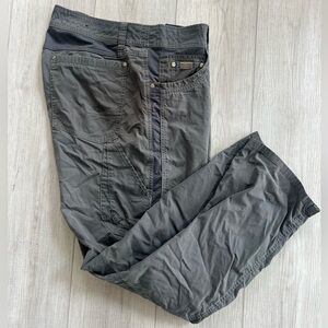 Men's Kuhl RADIKL Pants | size 38x30
Small hole on picture